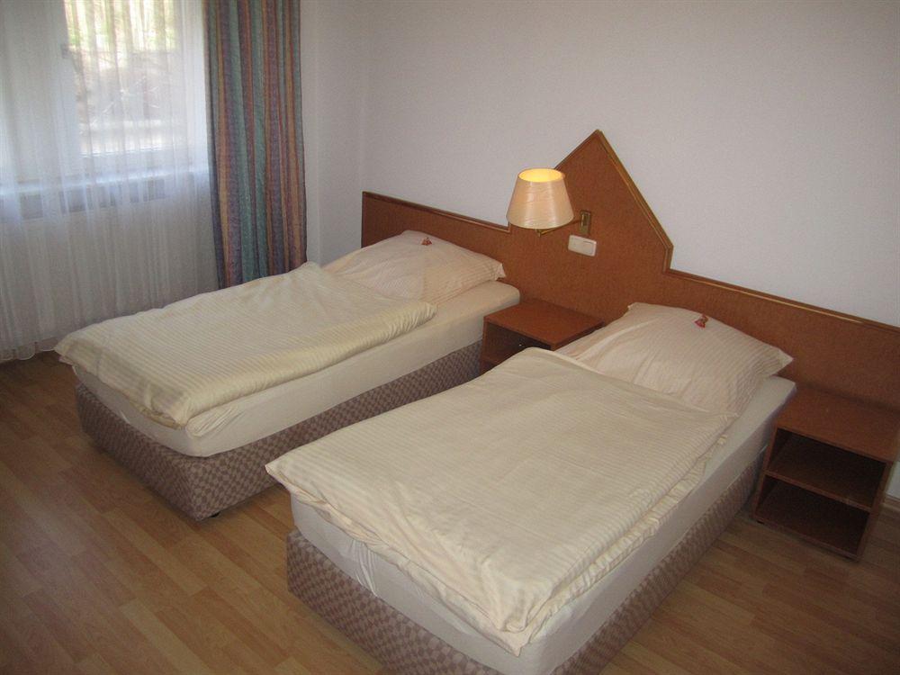 Hotel Faehrhaus Saarbrücken Zewnętrze zdjęcie