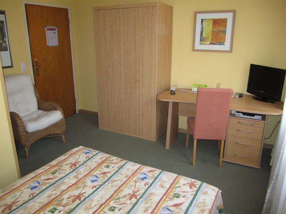 Hotel Faehrhaus Saarbrücken Zewnętrze zdjęcie