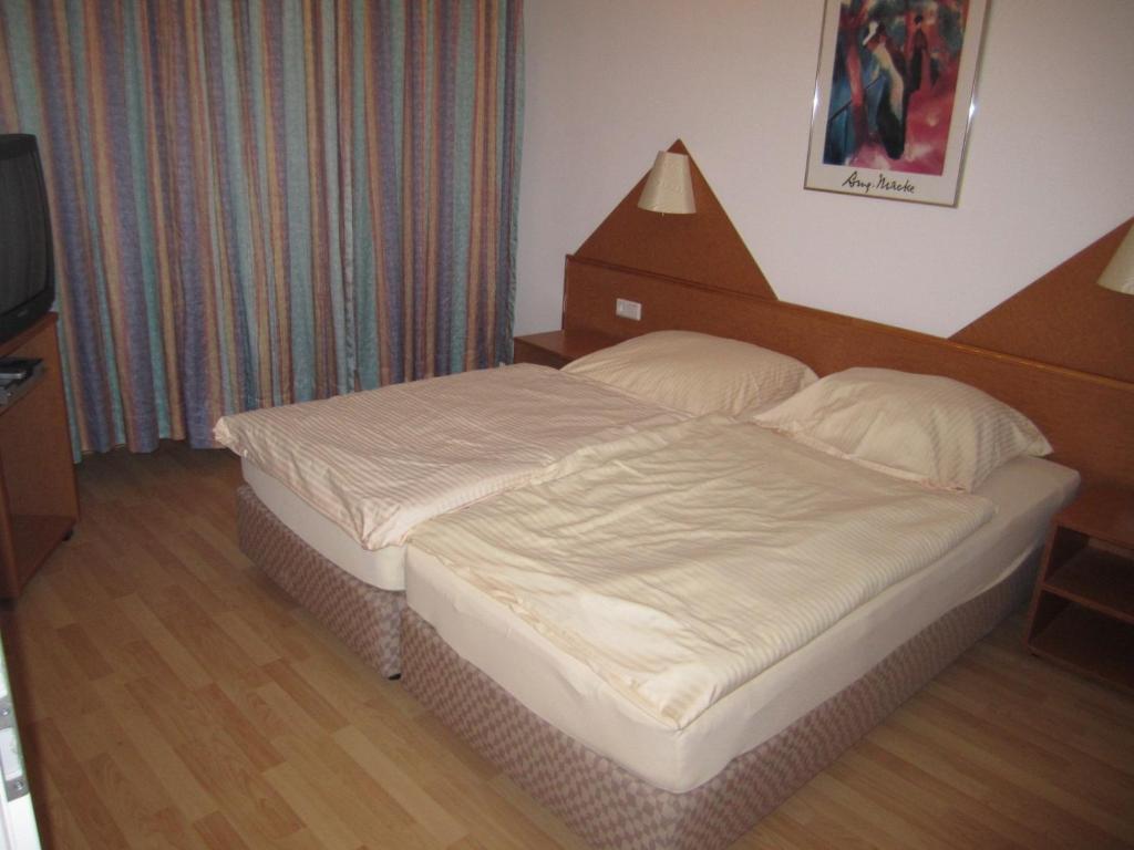 Hotel Faehrhaus Saarbrücken Pokój zdjęcie
