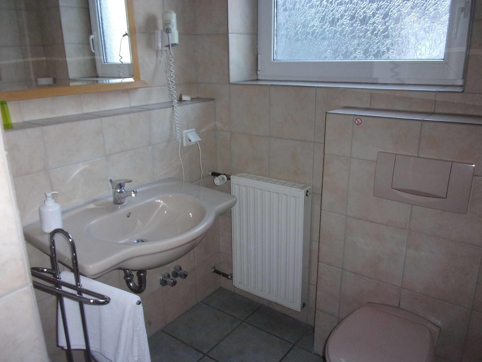 Hotel Faehrhaus Saarbrücken Zewnętrze zdjęcie