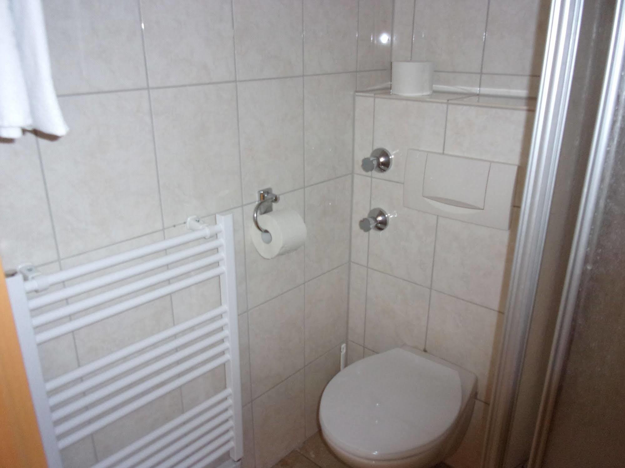 Hotel Faehrhaus Saarbrücken Zewnętrze zdjęcie