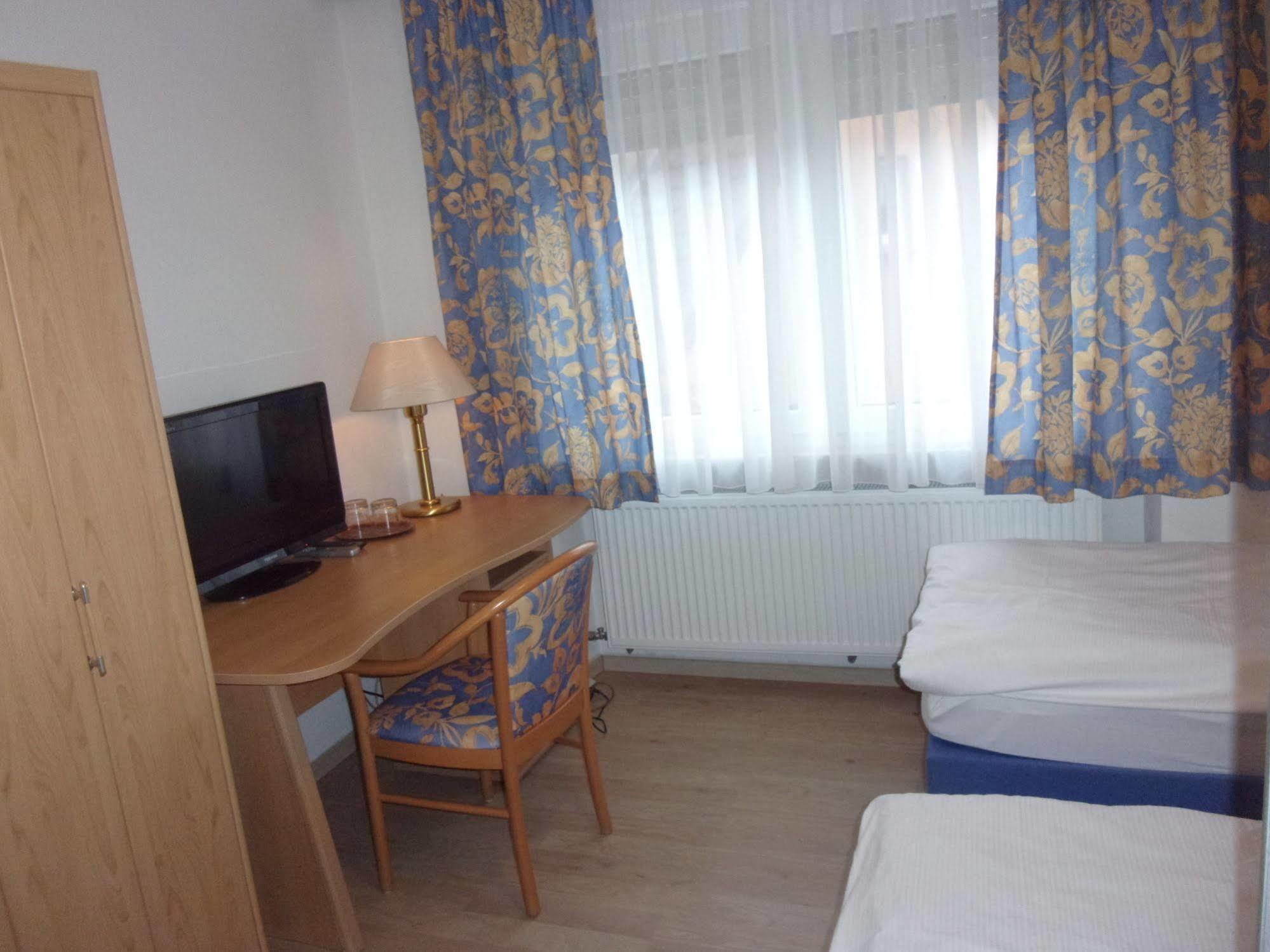 Hotel Faehrhaus Saarbrücken Zewnętrze zdjęcie