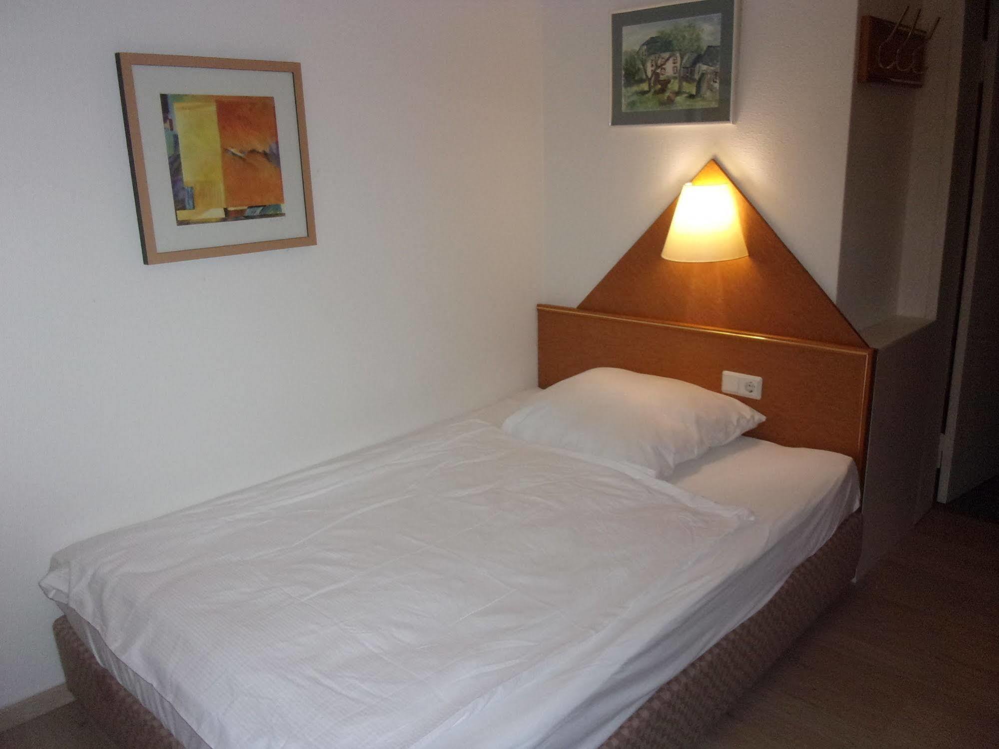 Hotel Faehrhaus Saarbrücken Zewnętrze zdjęcie